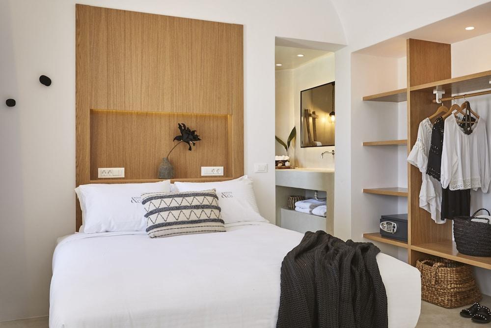 White & Co. La Torre Suites Pýrgos エクステリア 写真