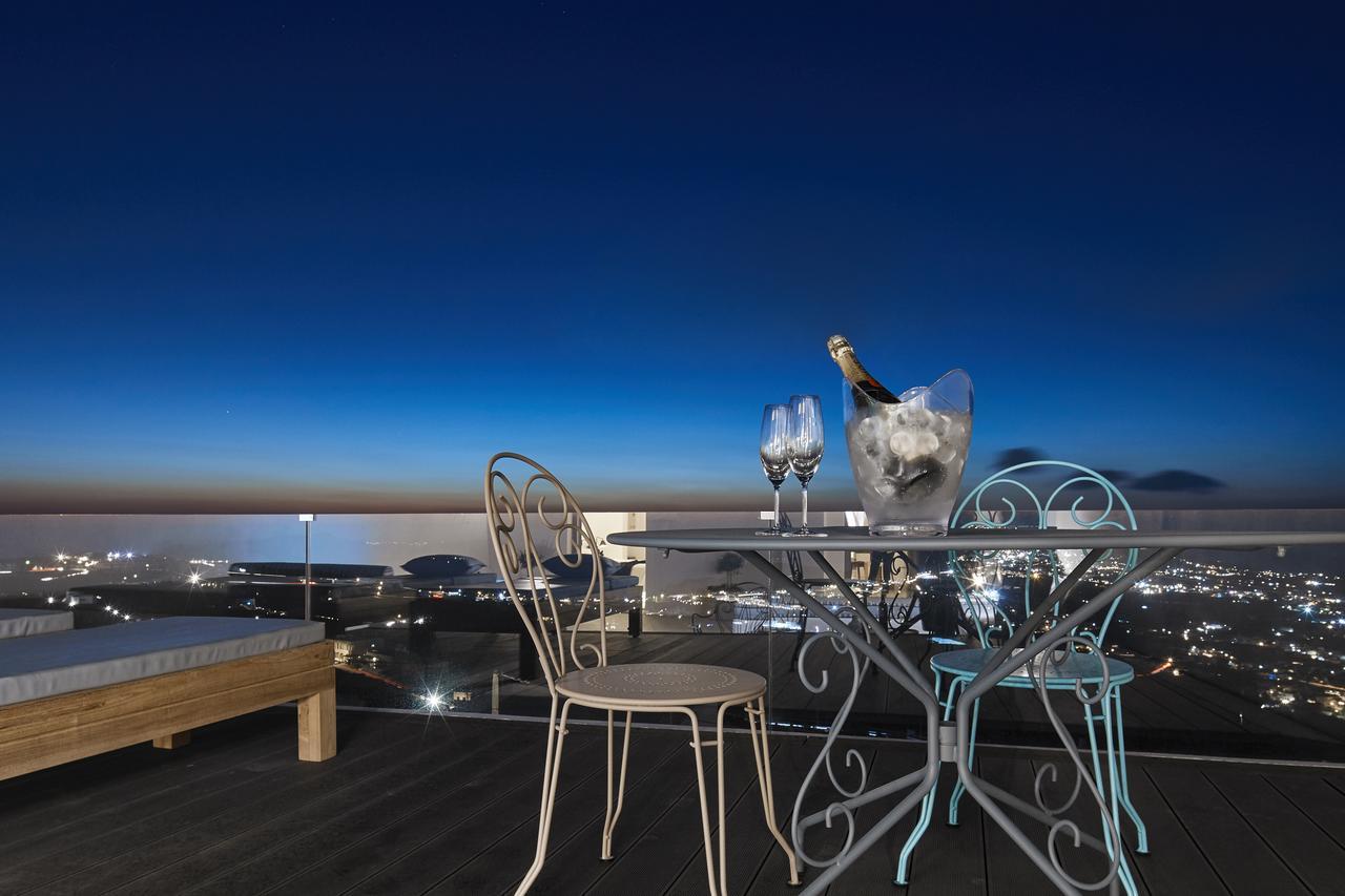 White & Co. La Torre Suites Pýrgos エクステリア 写真